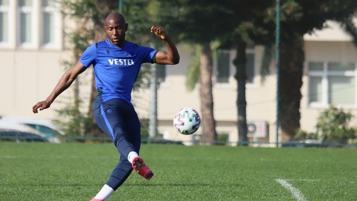 Benik Afobe hem Trabzonspor'u hem de Stoke City'i hayal kırıklığına uğrattı