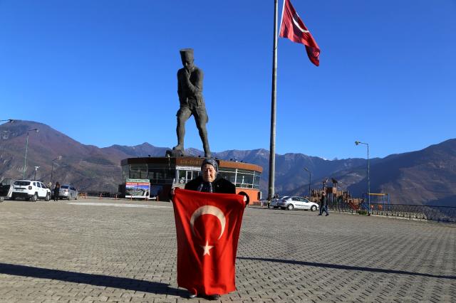 Türkiye onu her 10 Kasım'da Ata'nın huzuruna çıkmasıyla tanımıştı, 97 yaşında koronavirüse yenik düştü