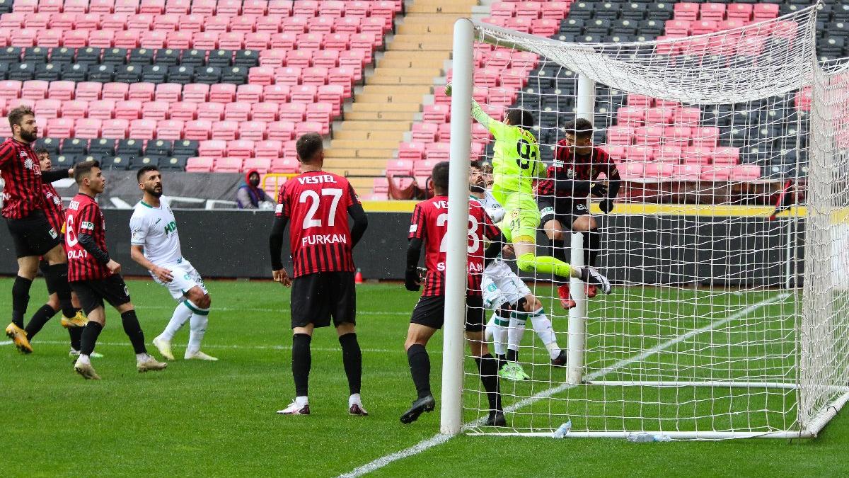 Giresunspor Eskişehirspor deplasmanında farklı kazandı