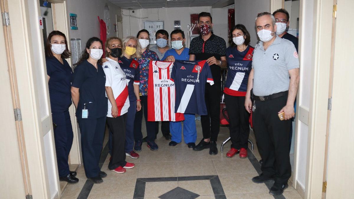 Antalyaspor'dan bayram hediyesi