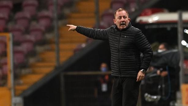 Sergen Yalçın: Hakem Superman galiba! Görmesinin ihtimali yok