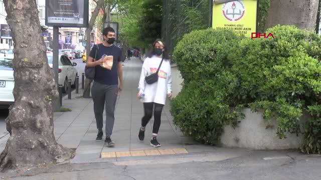 Sınav sırasında maske çıkarılmasını protesto eden kız öğrenci ALES'e girmeyip salonu terk etti