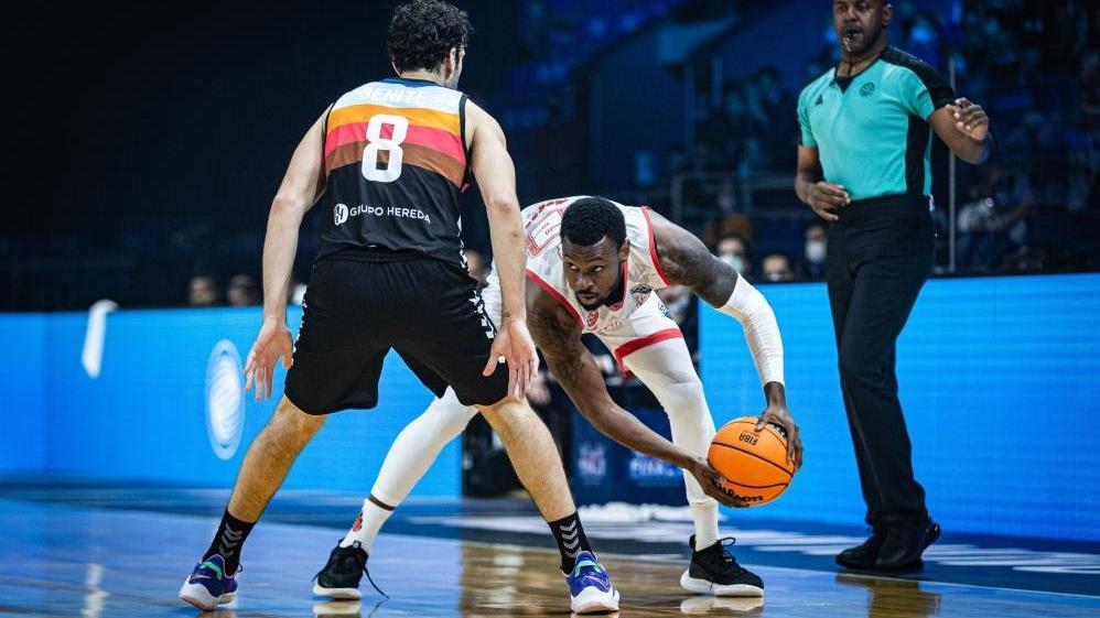 Pınar Karşıyaka finalde son nefeste kaybetti!