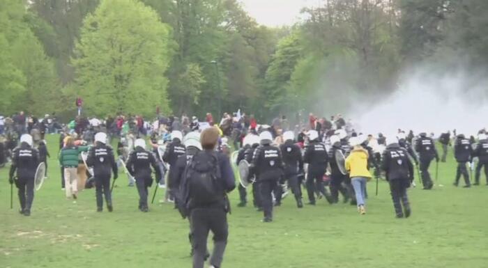 608e7aad17aca91af4fb16b9