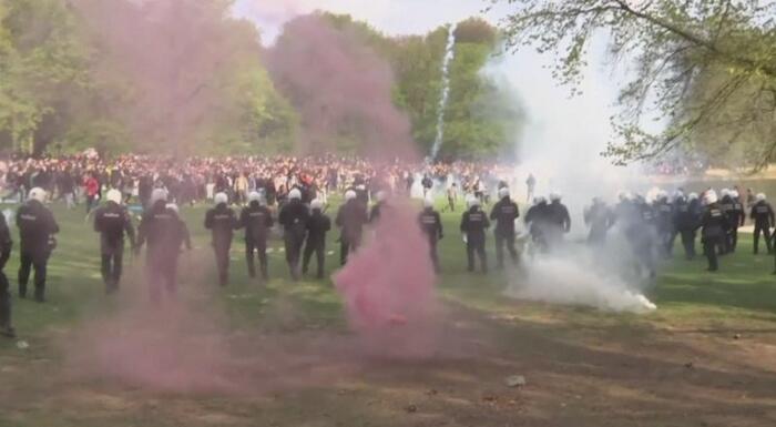 608e7a9c17aca91af4fb16b7