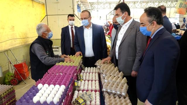 Pazarlar bugün yeniden açılınca marketlerin fiyat oyunu deşifre oldu