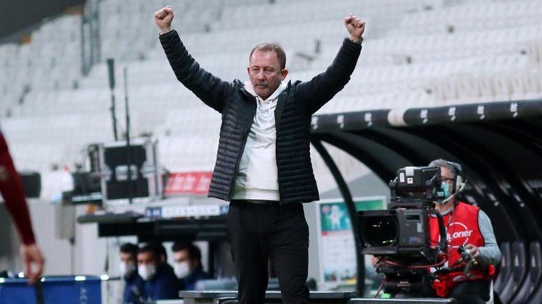 Beşiktaş kararı Sergen Yalçın'a bıraktı