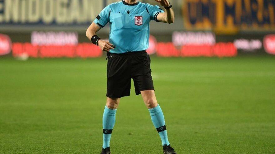 Süper Lig'de 42. hafta maçlarını yönetecek hakemler açıklandı