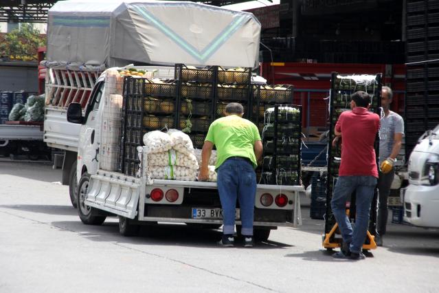 Tam kapanmada haller ile marketler arasındaki fiyat farkı yüzde 1250'ye kadar çıkıyor