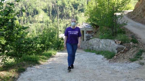 Yüzünün fotoğrafı sosyal medyada elden ele dolanan Seher hemşire konuştu: Evde bile hissediyorum