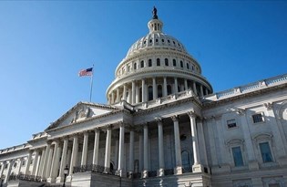 ABD Senatosu, salgına karşı 900 milyar dolarlık ekonomik destek paketini onayladı