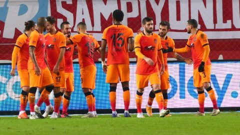 Süper Lig`de zirve el değiştirdi... Trabzon`da seri sonu