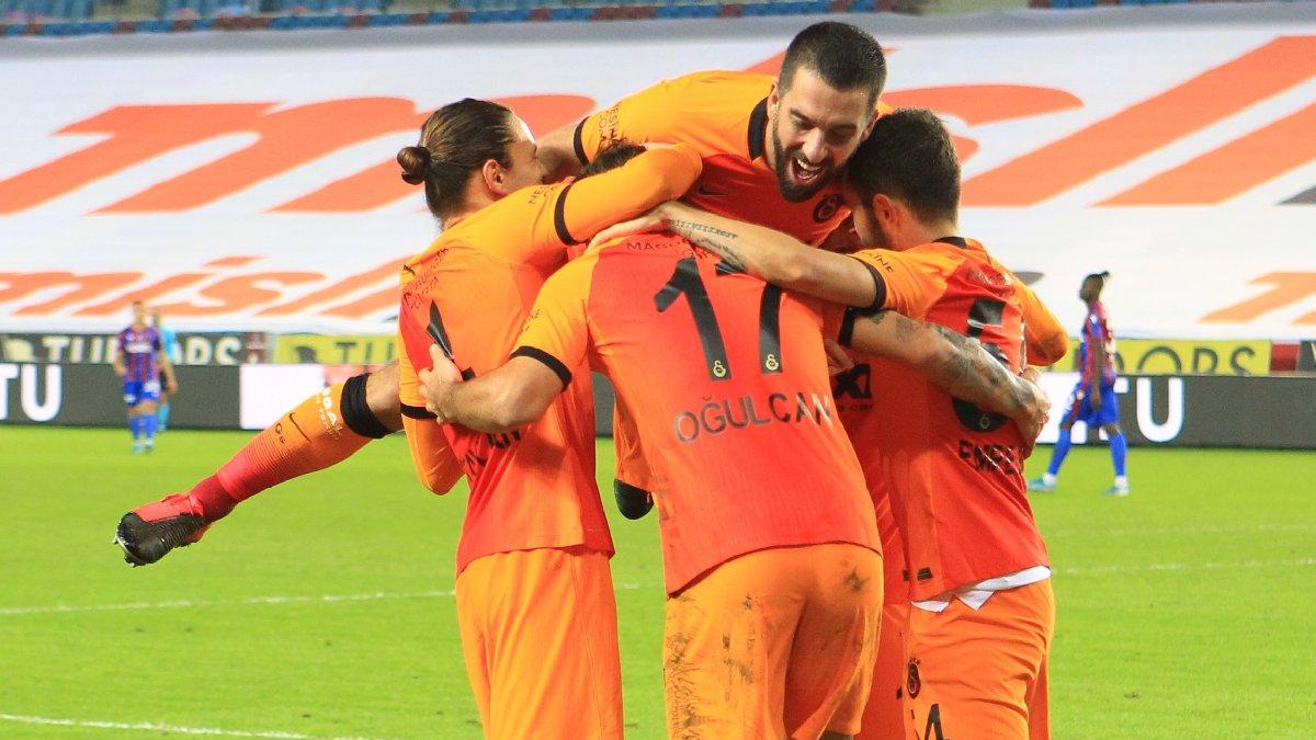 Arda Turan, Galatasaray’ın dümenine geçti