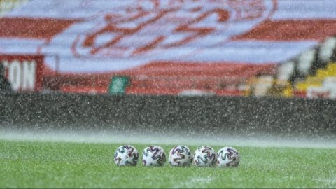 Sağanak yağış Antalya`yı vurdu, Hatayspor maçı ertelendi