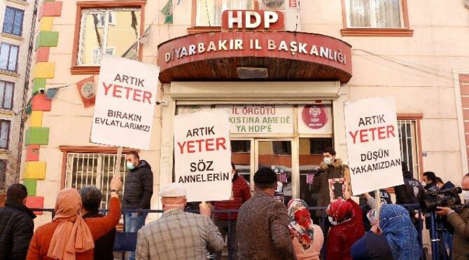 Evlat nöbetinde 485’inci gün; aile sayısı 182 oldu