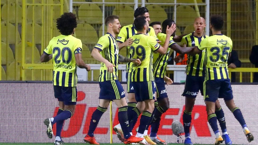 Fenerbahçe ne sevindiriyor, ne üzüyor!