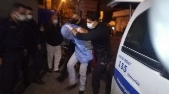 İzmir’de polise döner bıçaklı saldırı