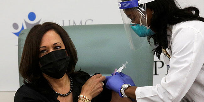 Kamala Harris, Kovid-19 aşısı oldu