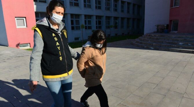 Karı-koca ve kız kardeşten çıplak videolu şantaj!