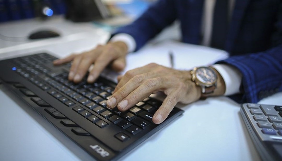 KİT'lerde çalışan sözleşmeli personelin ücretleri beli oldu