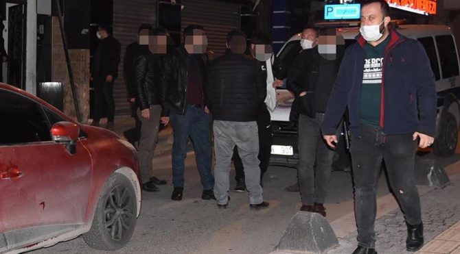 Kumar oynarken yakalanan 21 kişiye 66 bin TL ceza