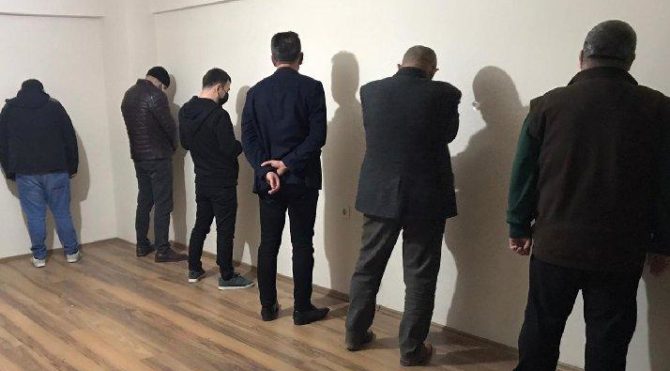 Kumarbazlara suçüstü: Ceza yağdı