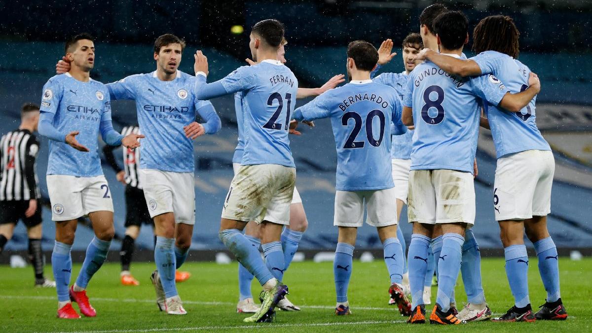 Manchester City rahat kazandı