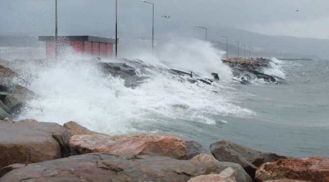 Meteoroloji’den Kıyı Ege için fırtına uyarısı