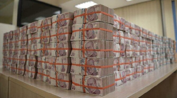 Milli Piyango tarihinin en büyük ikramiyesi sergilendi