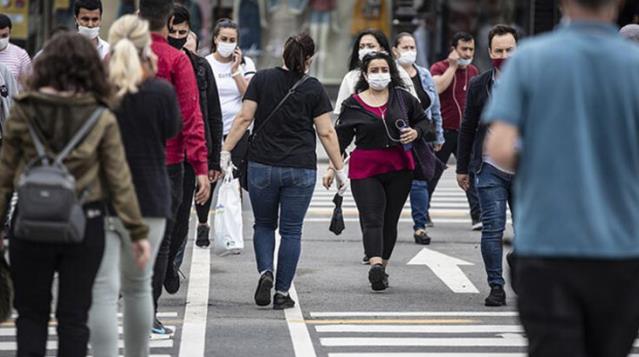 Moskova'da aşı olanlar kısıtlamadan muaf olacak