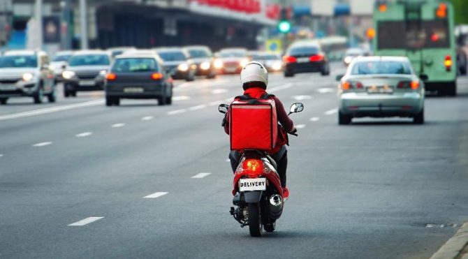 Pandeminin yükünü taşıyan kuryeler: Bize vebalı gibi davranmayın