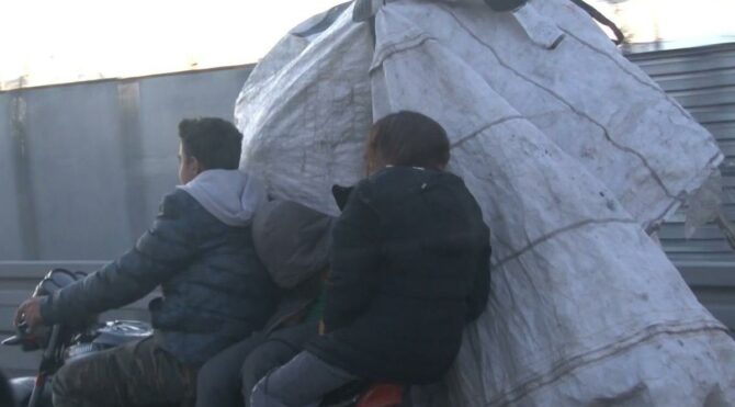 Seyir halindeki motosiklette uyudu