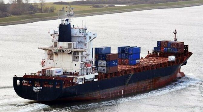 15 Türk denizci korsanların elinde!