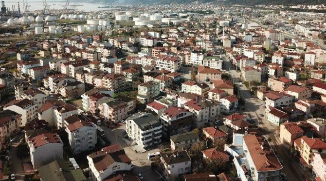 17 Ağustos depremi vurmuştu… Yüzlercesi yıkılacak