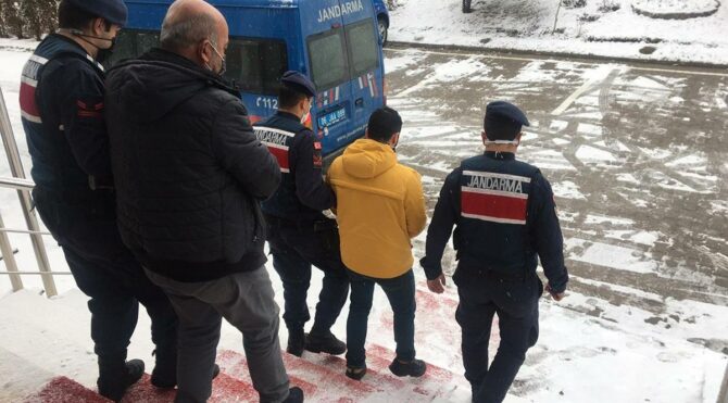 ‘Acı su’ parolasıyla satıyorlarmış! Yakalandılar