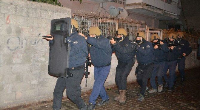 Adana’da IŞİD operasyonu