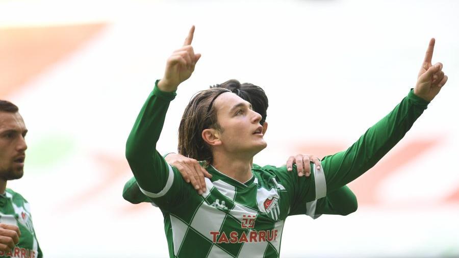 Ali Akman Eintracht Frankfurt’a transfer oluyor