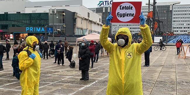 Almanya'da korona önlemleri karşıtı gösteri