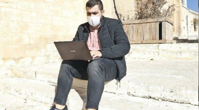 Arabasını internetten satışa çıkardı… Dolandırıcıların tuzağına düştü