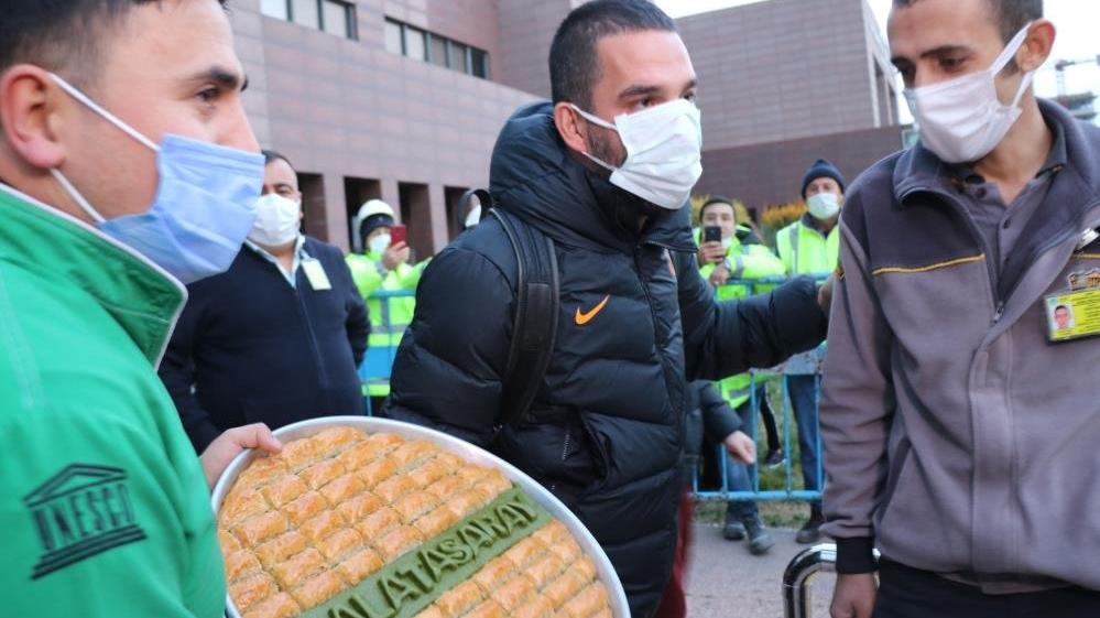 Arda Turan ‘Kilo alırım’ diyerek baklayı reddetti