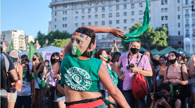 Arjantin, ülkesindeki milyonerlerden 'koronavirüs vergisi' almaya başlayacak