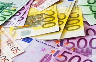 AMB Başkanı Lagarde: Dijital euro banknotların yerini almayacak