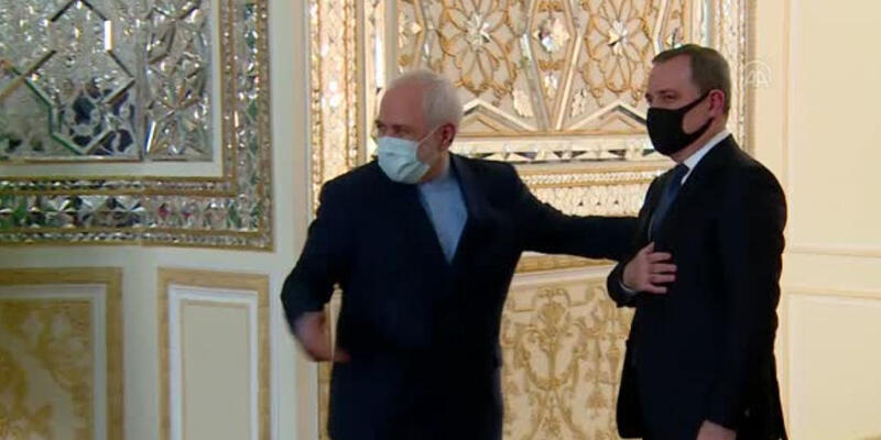 Azerbaycan Dışişleri Bakanı Bayramov, İran Dışişleri Bakanı Zarif ile bir araya geldi