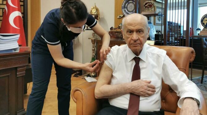 Bahçeli corona aşısı oldu