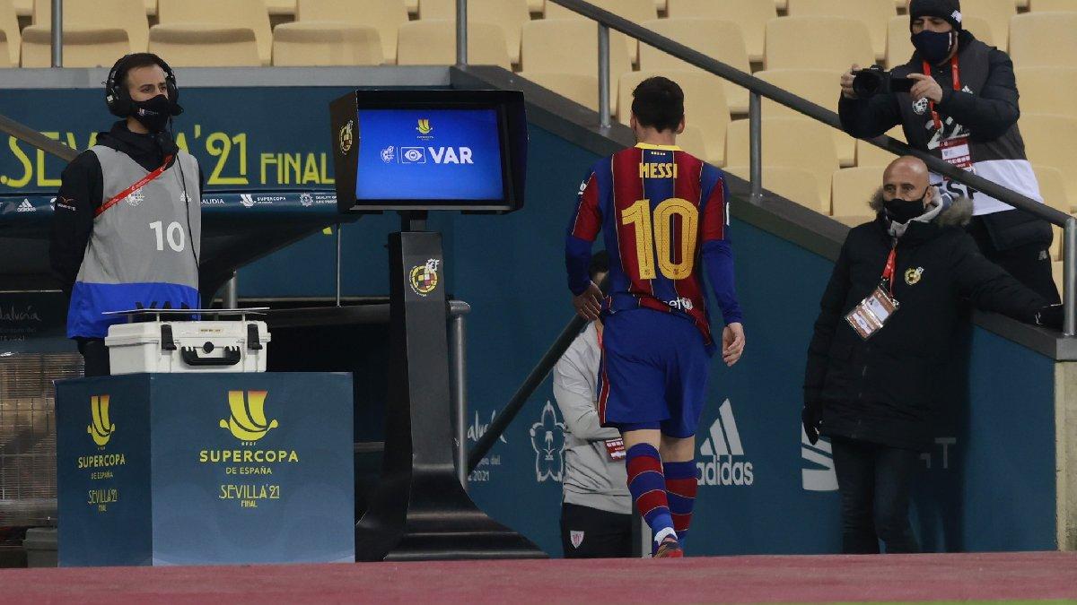 Barcelona hem kupayı hem Messi’yi kaybetti! 753. maçında ilk kırmızı kart…