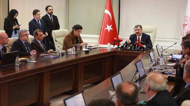 Bilim Kurulu üyesi Tezer: Aşı, 28 gün aralıkla uygulandığında antikor yanıtı daha yüksek