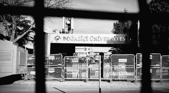 Boğaziçili müzisyenlerden Melih Bulu’ya ‘Metallica’lı istifa çağrısı