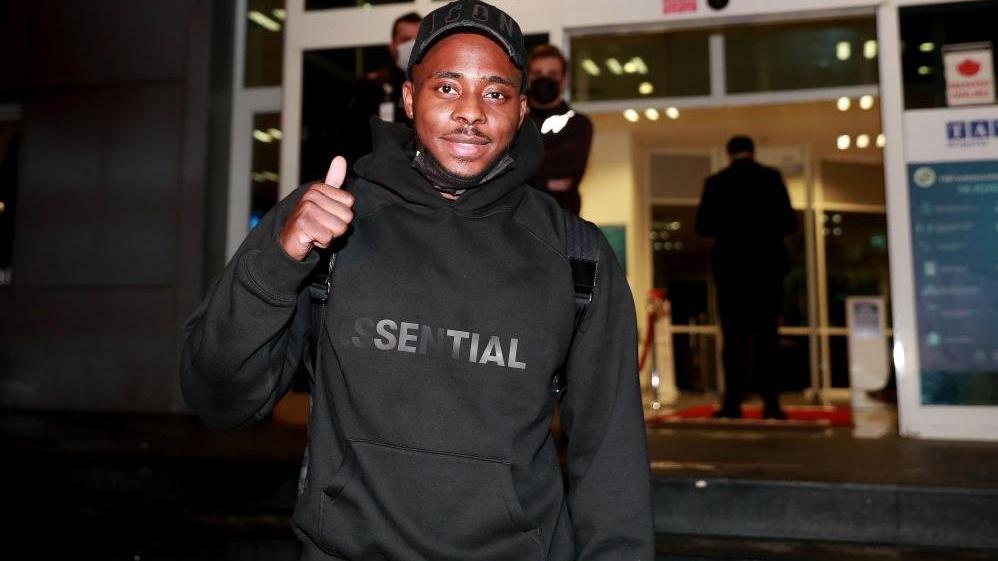 Bright Osayi-Samuel: Mesut Özil ile birlikte oynama fırsatı büyük bir onur