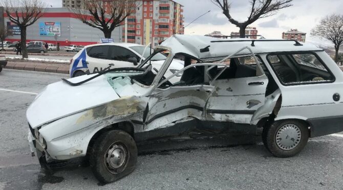 Çarptığı otomobil sürücüsünü ölüme terk edip kaçtı