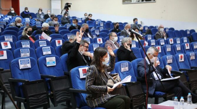 CHP’li üyeler AKP ve MHP ile işbirliği yaptı